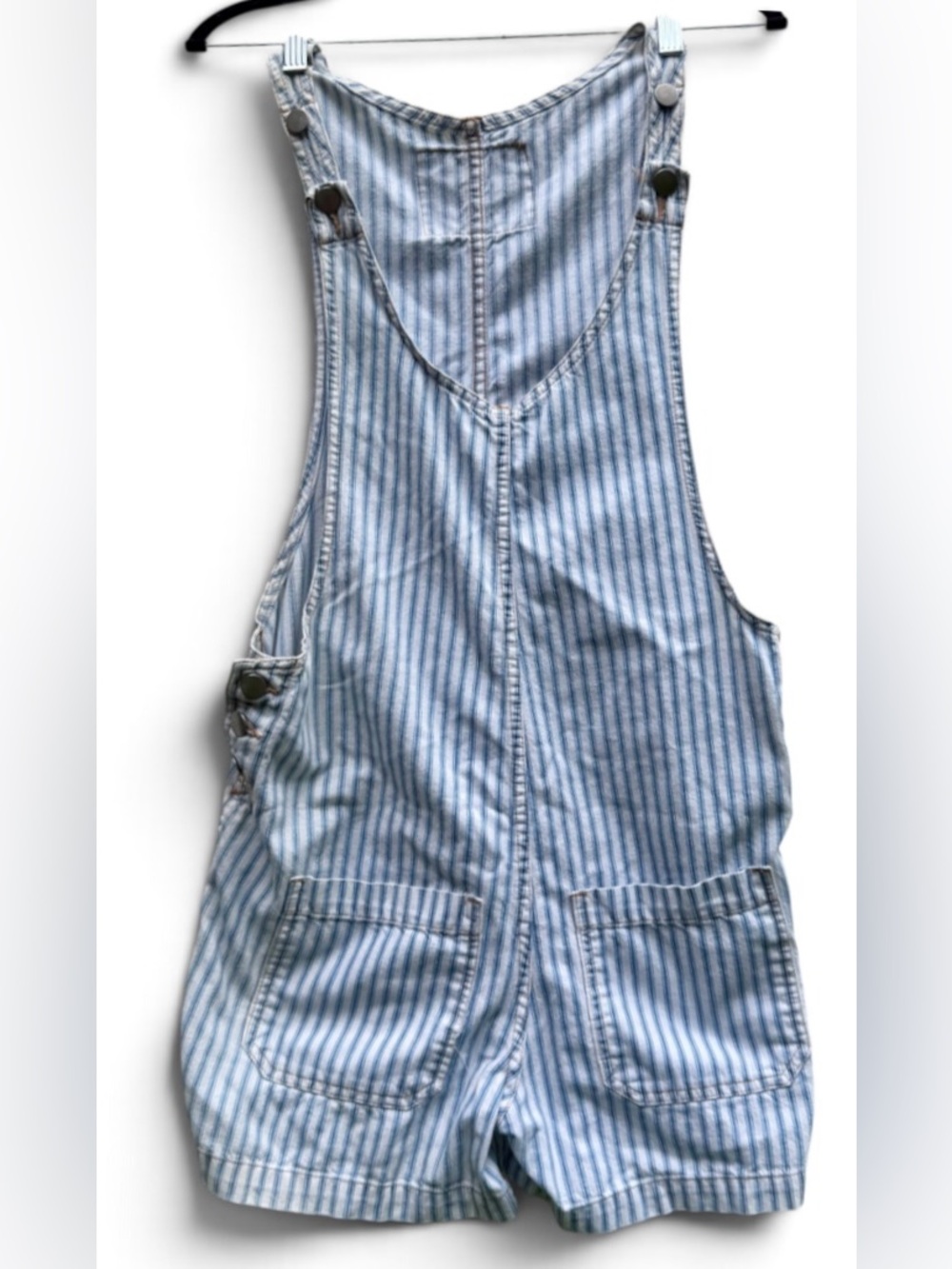 L.E.I Perfect Vintage 90s/Y2K Striped Denim
Shortalls/Overalls - Size Medium